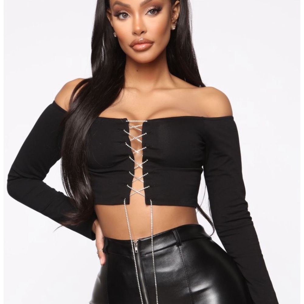 Black Long Sleeved Cropped Chain Front Top